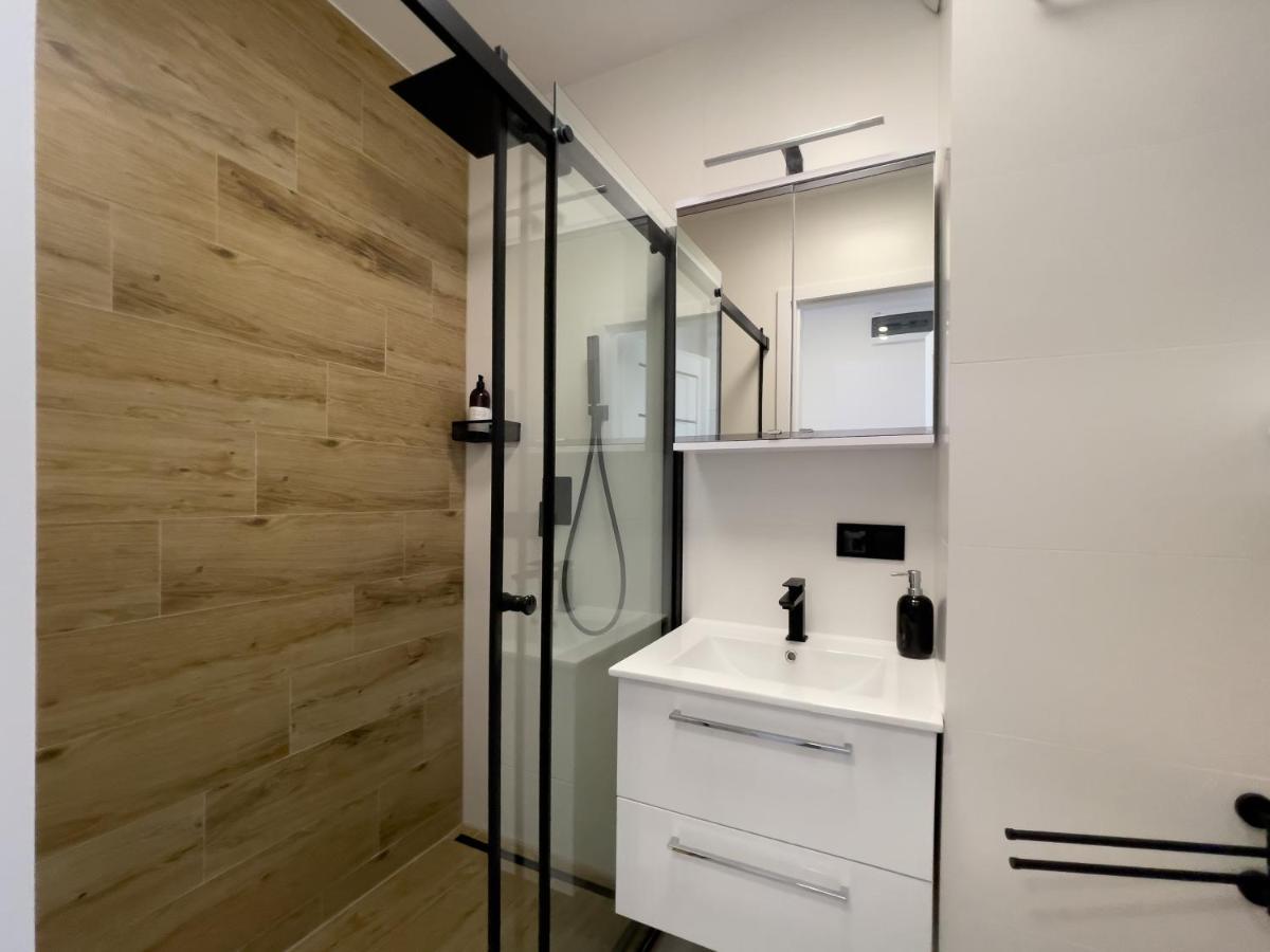 Urban Apartments Premium Baildona 18B, Free Garage, Self Check-In Katowice Exterior photo